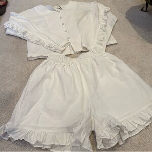 NWT Commense White Ruffle Matching Set Top Shorts Women’s Size XS